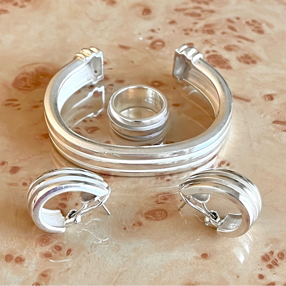 ✨✨✨SOLD✨✨✨ Tiffany & Co. Silver Atlas Groove Set, Cuff Bracelet, Earrings, Ring